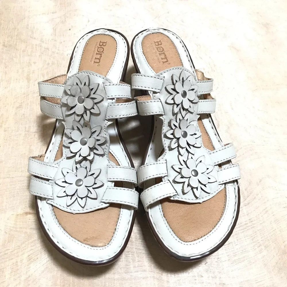 Born Leather Wedges Sandals Size 10 White Flowers